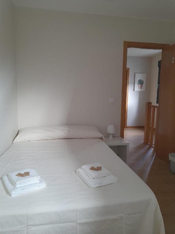 Sleeping Portomarin 2 Hotel Bagian luar foto